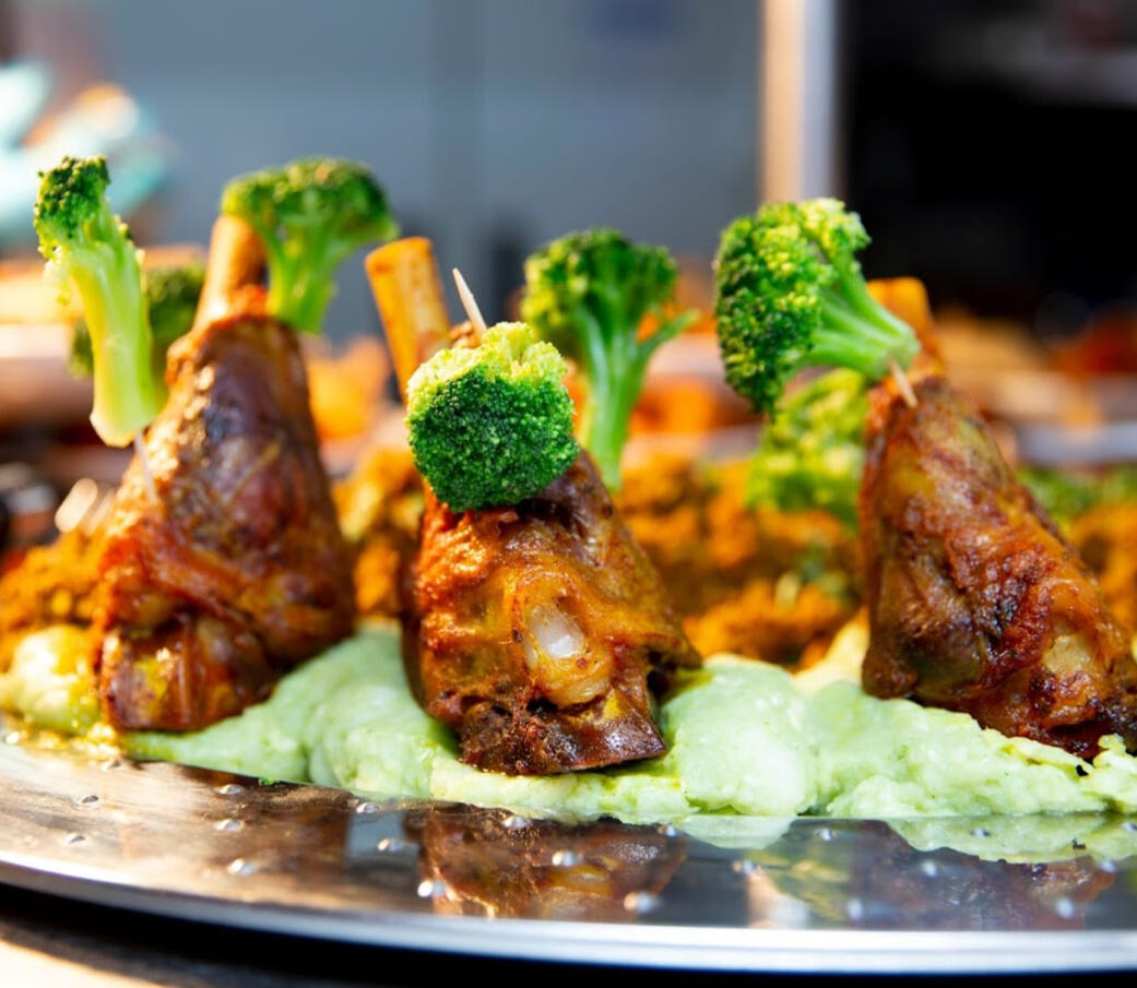 City of Paris Restaurant Food Image